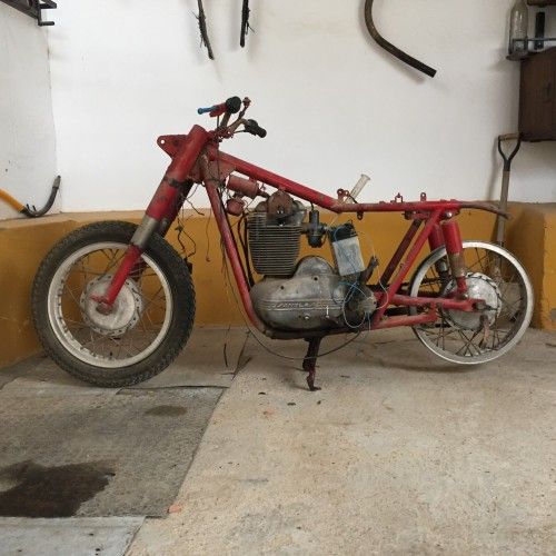 La Raimunda - Sanglas 400T - Donkey Motorbikes